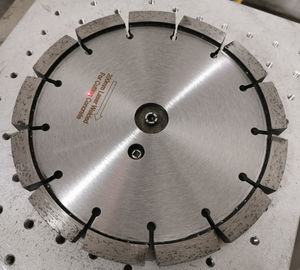 200mm Laser-Diamant-Biesen-Punkt-Blatt für den Schnitt des Betons mit 15mm Stärke