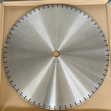 700mm Diamant-Beton Sägeblätter mit hoher Leistungsfähigkeit für kurierten konkreten Ausschnitt